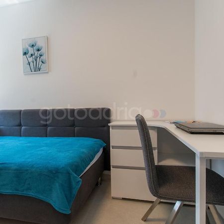 Luxury Sea View Apt Padi Via Mare Макарска Екстериор снимка