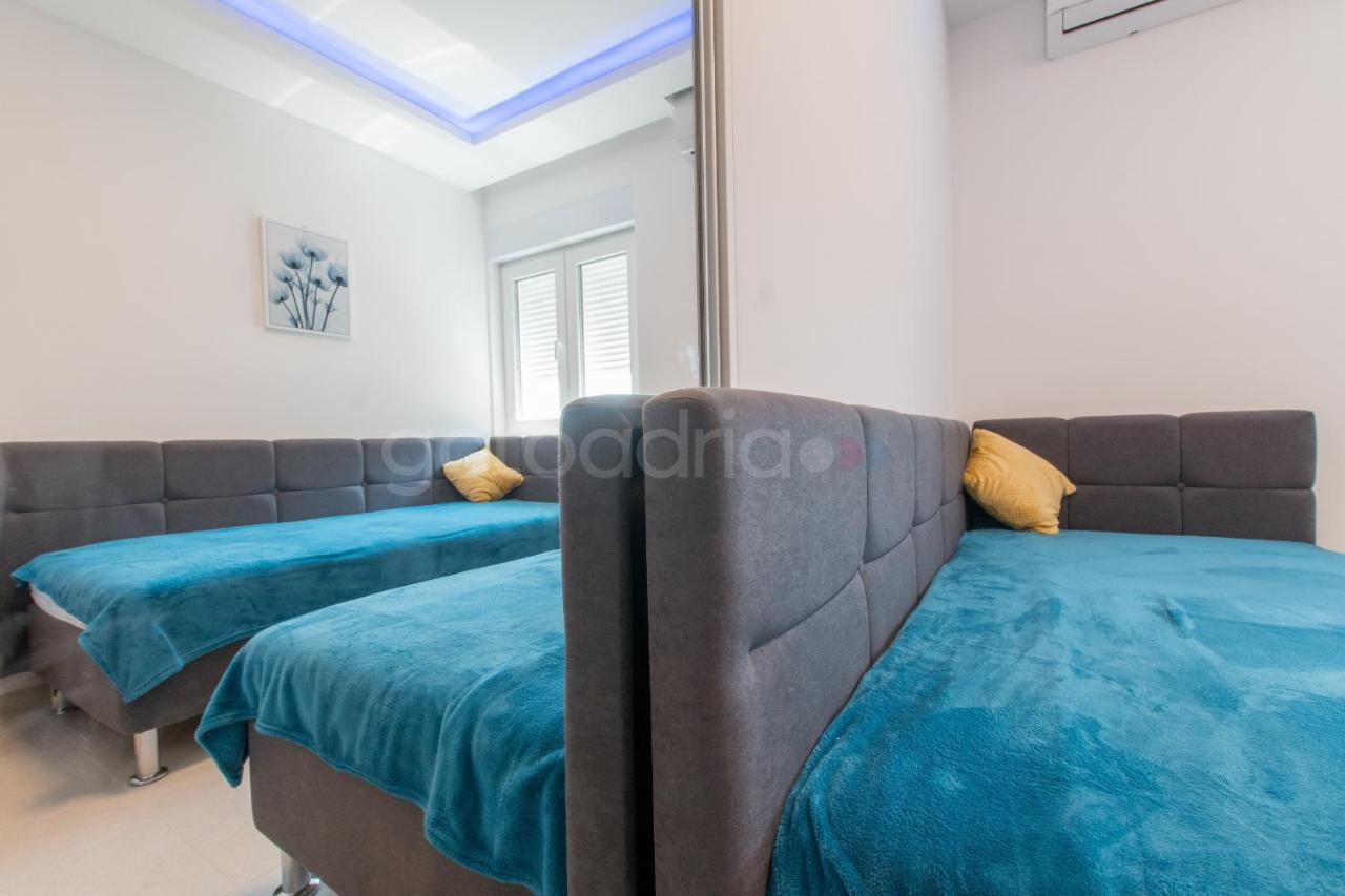 Luxury Sea View Apt Padi Via Mare Макарска Екстериор снимка